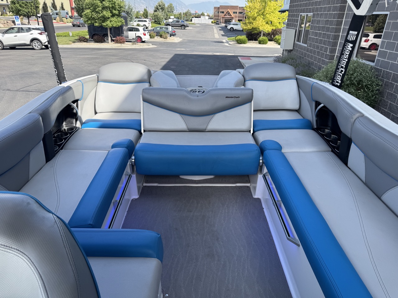 2017 Mastercraft X46 loaded with Big Motor Icon